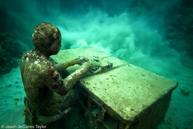 Mexico underwater park in cancun by Jason deCaires Taylor 