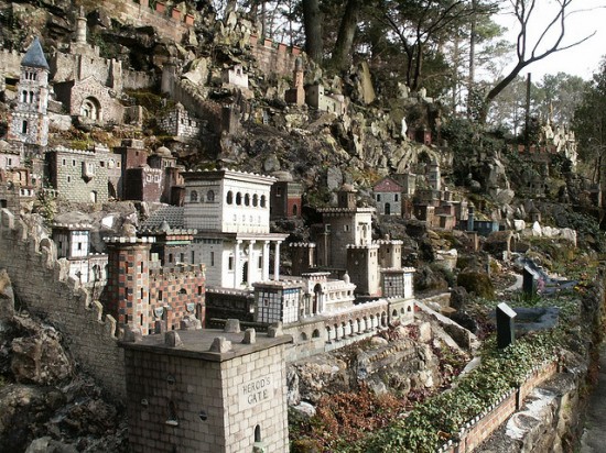 most unusual parks around the world, Grotto 8