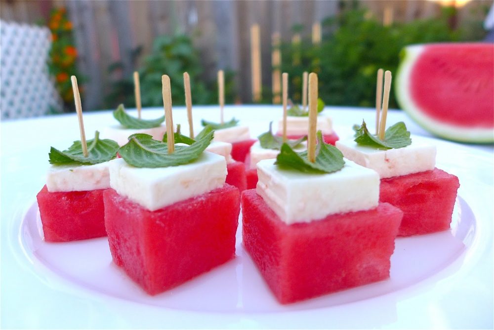 the best summer recipes for parties, watermelon with mint