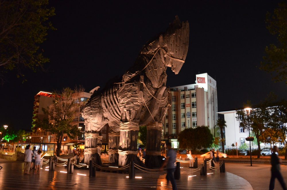 the Trojan horse used in the Brad Pitt Movie "Troy" 7