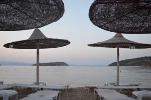 Greece Halkidiki Vourvourou best beach bars Talgo bar 10